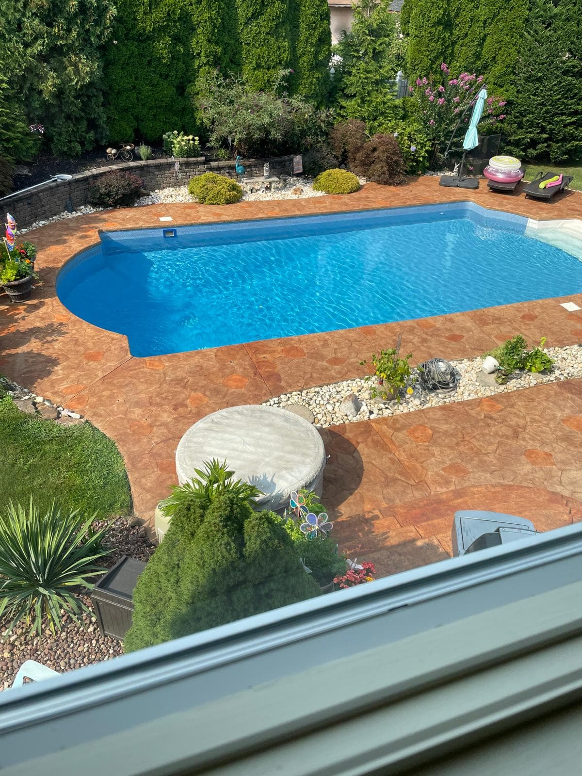 TopCoat artisan crafting a decorative floor